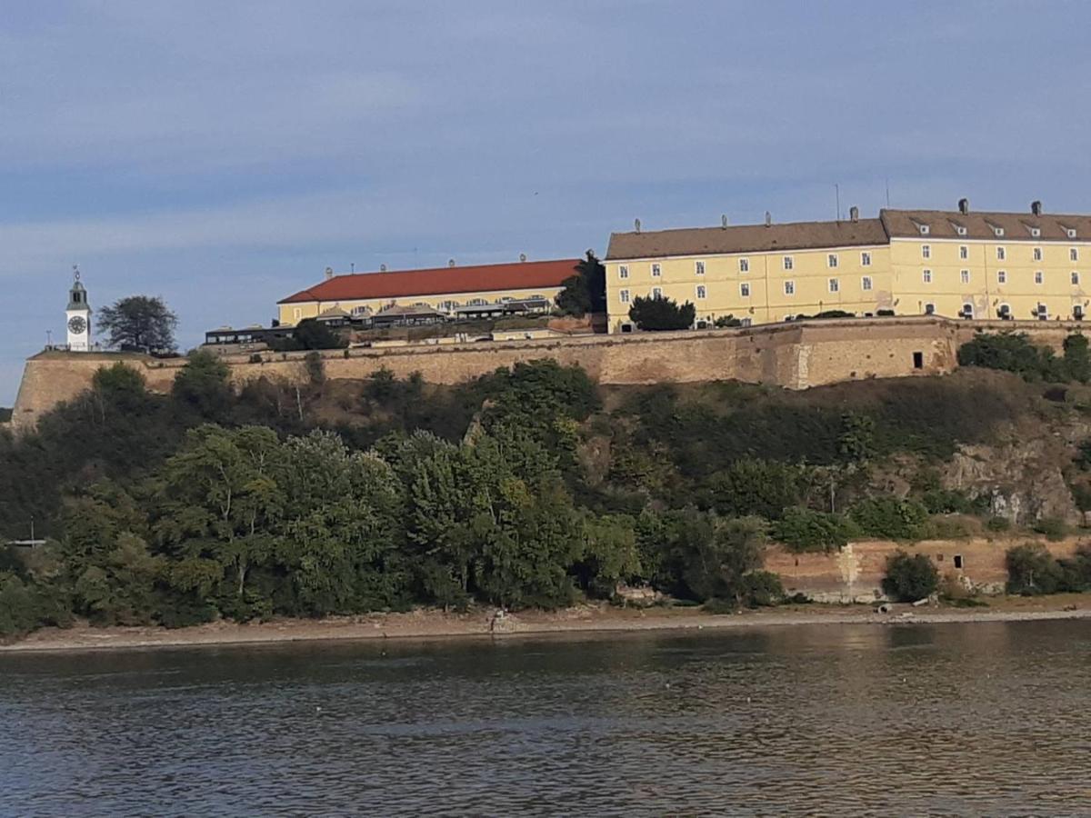 Sweet Home Danube Liman Apartment โนวีซาด ภายนอก รูปภาพ